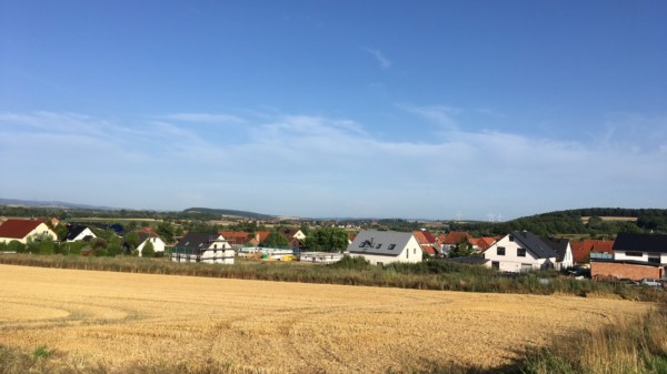 Neue Häuser im Baugebiet Wachenhausen